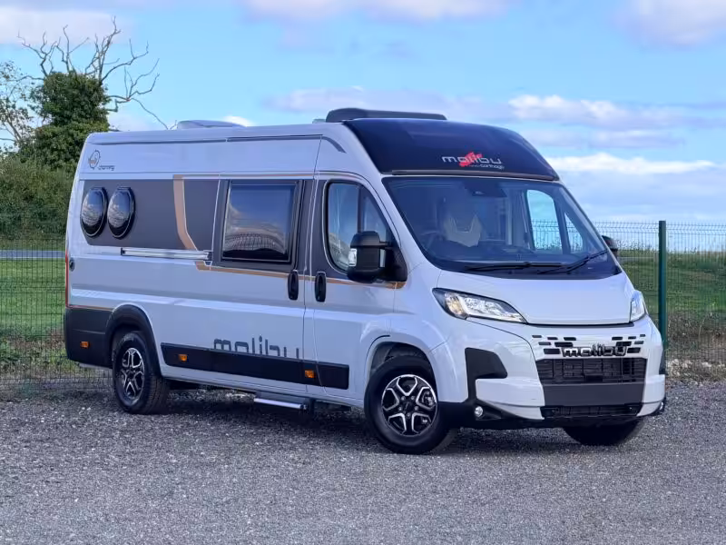 Malibu Van Charming 640 LE RB GT Skyview