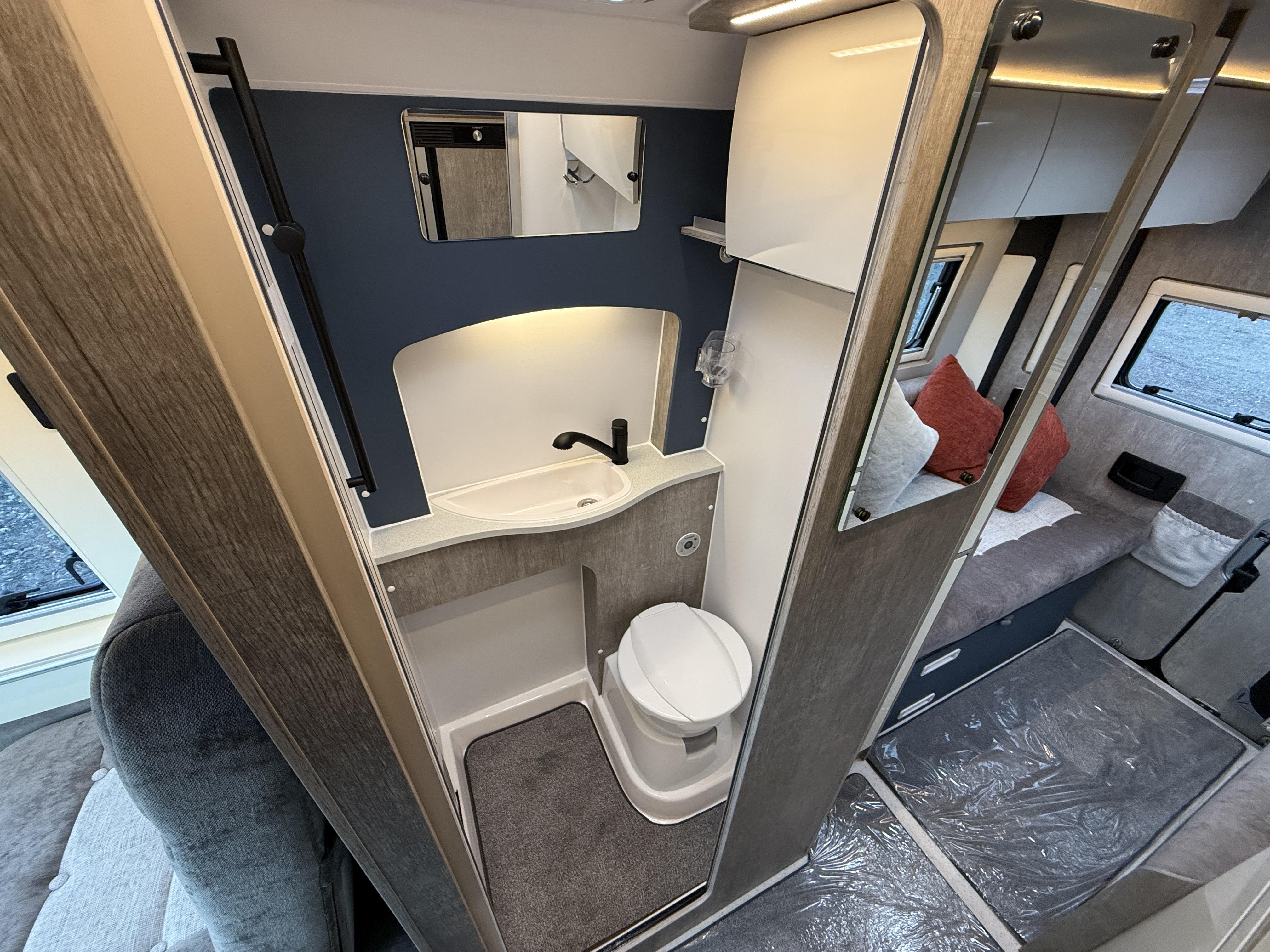 20250905 141559704 IOS