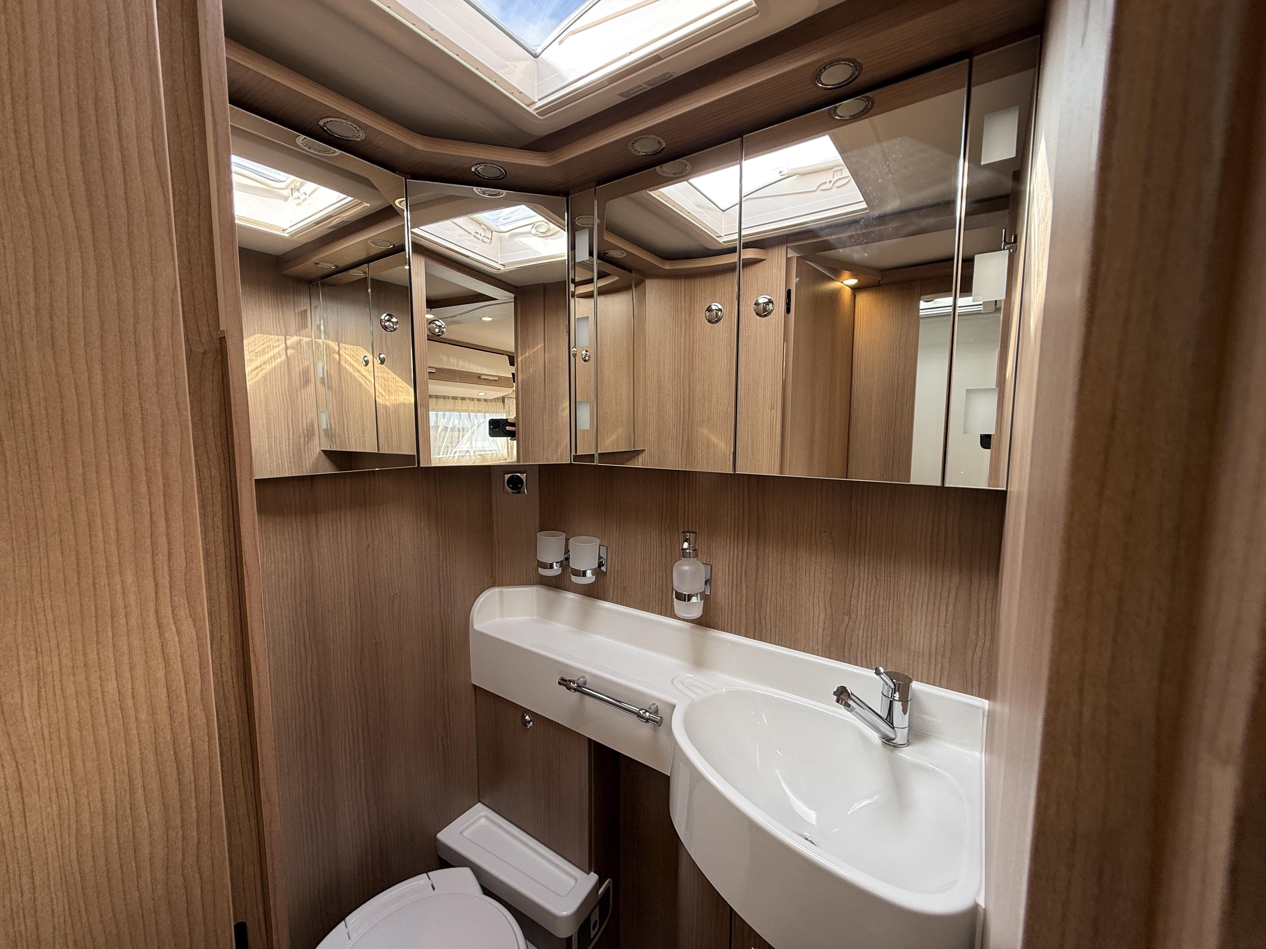 20250919 144435160 IOS