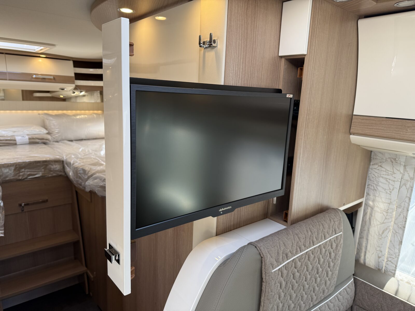 20250520 123622995 IOS