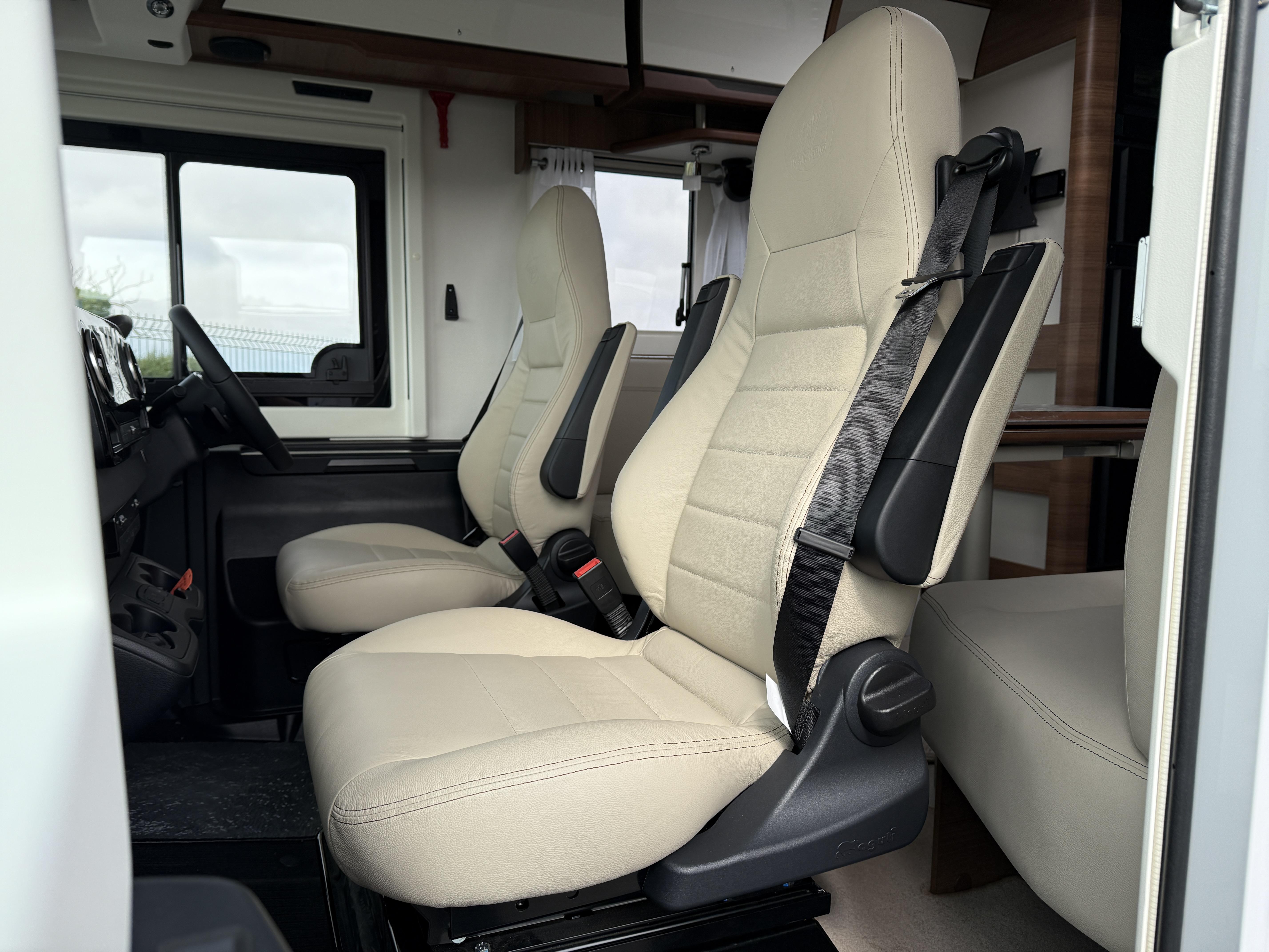 20250815 144126276 IOS