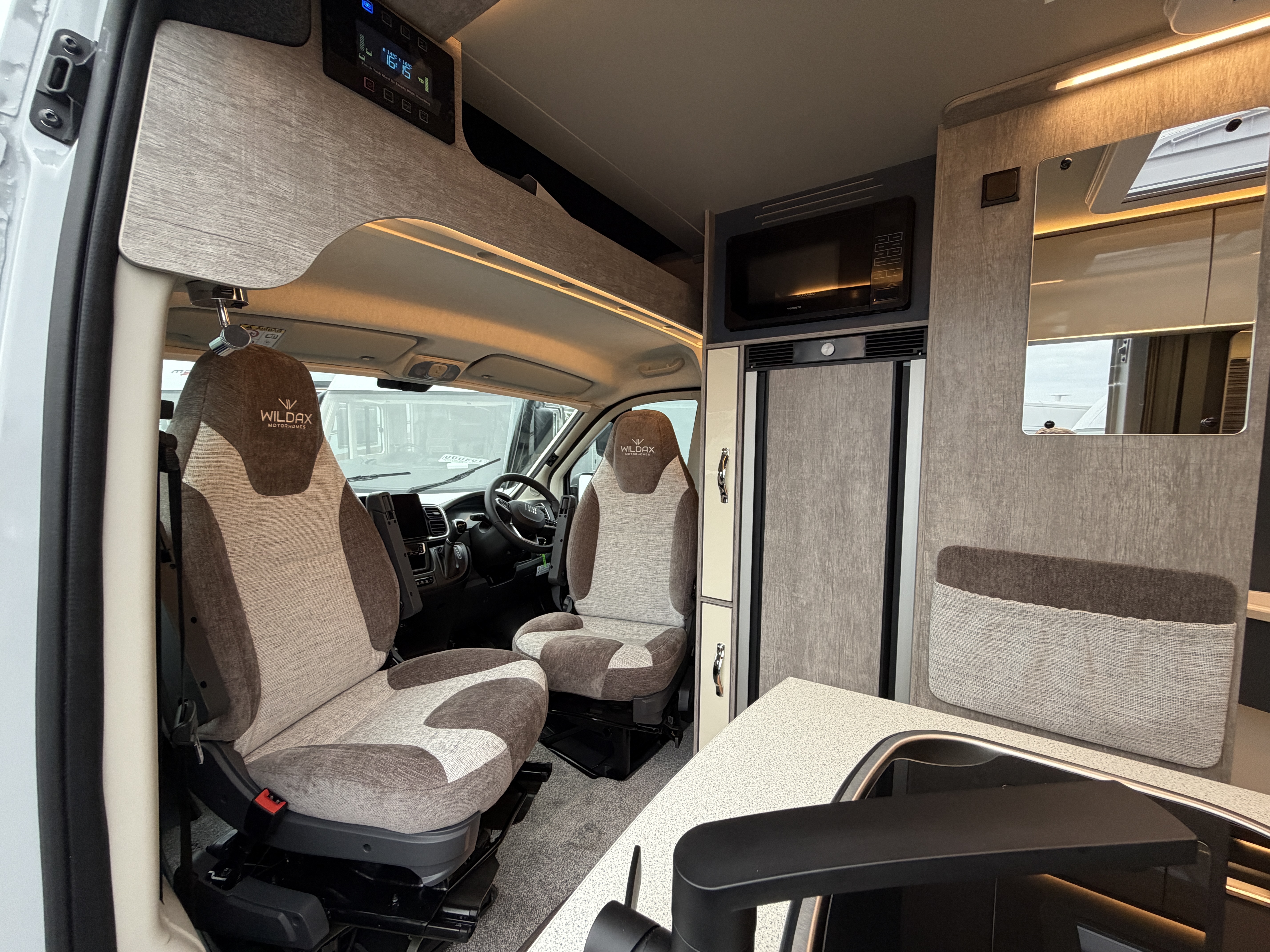 20251106 151231444 IOS