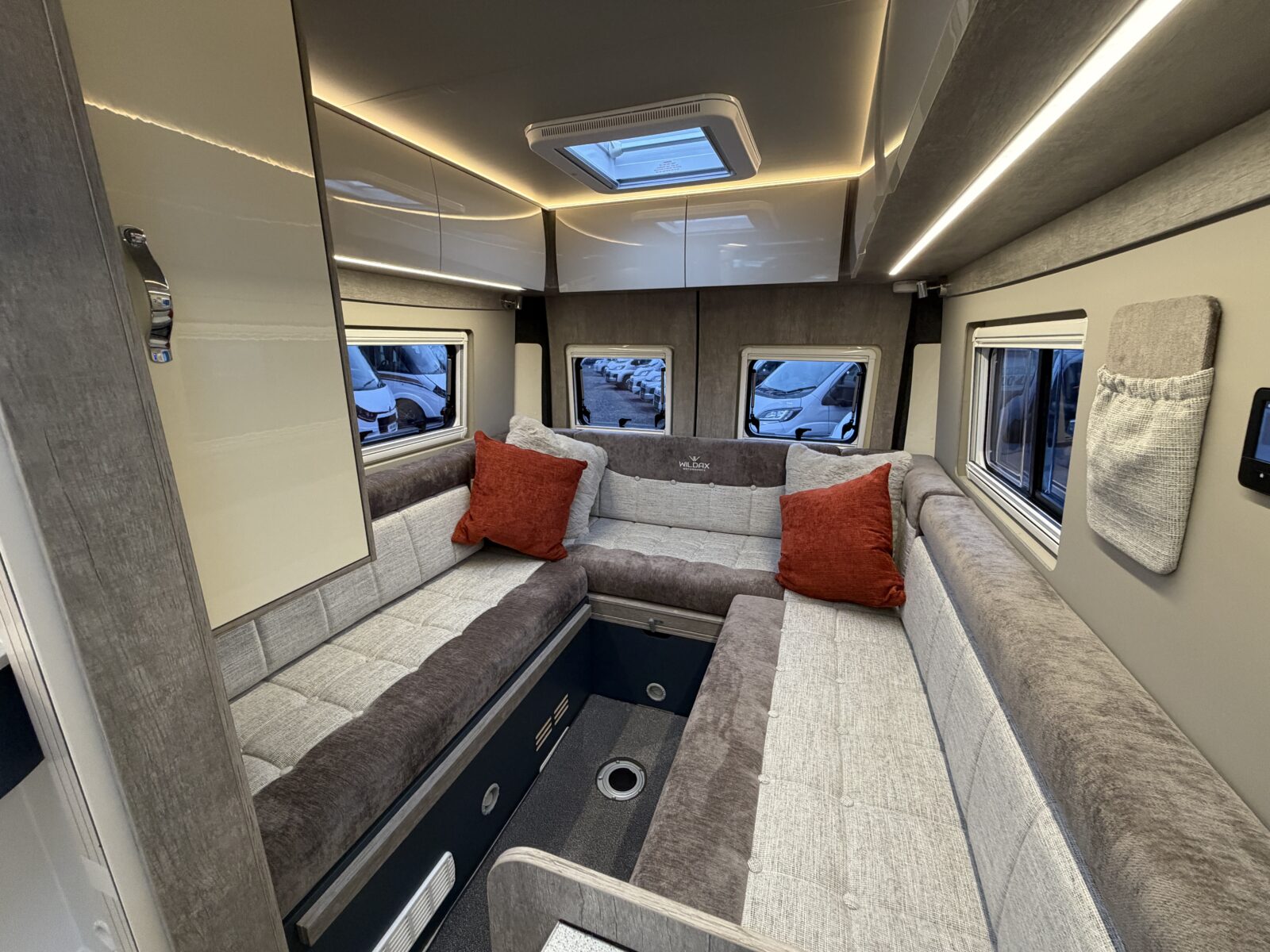 20251106 151250378 IOS