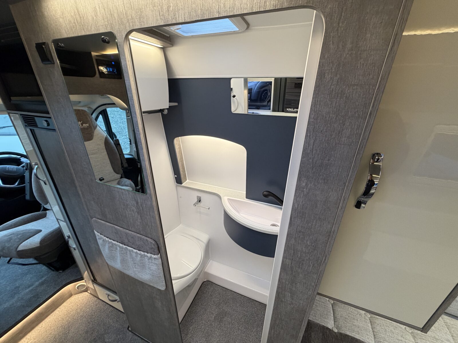 20251106 151306444 IOS