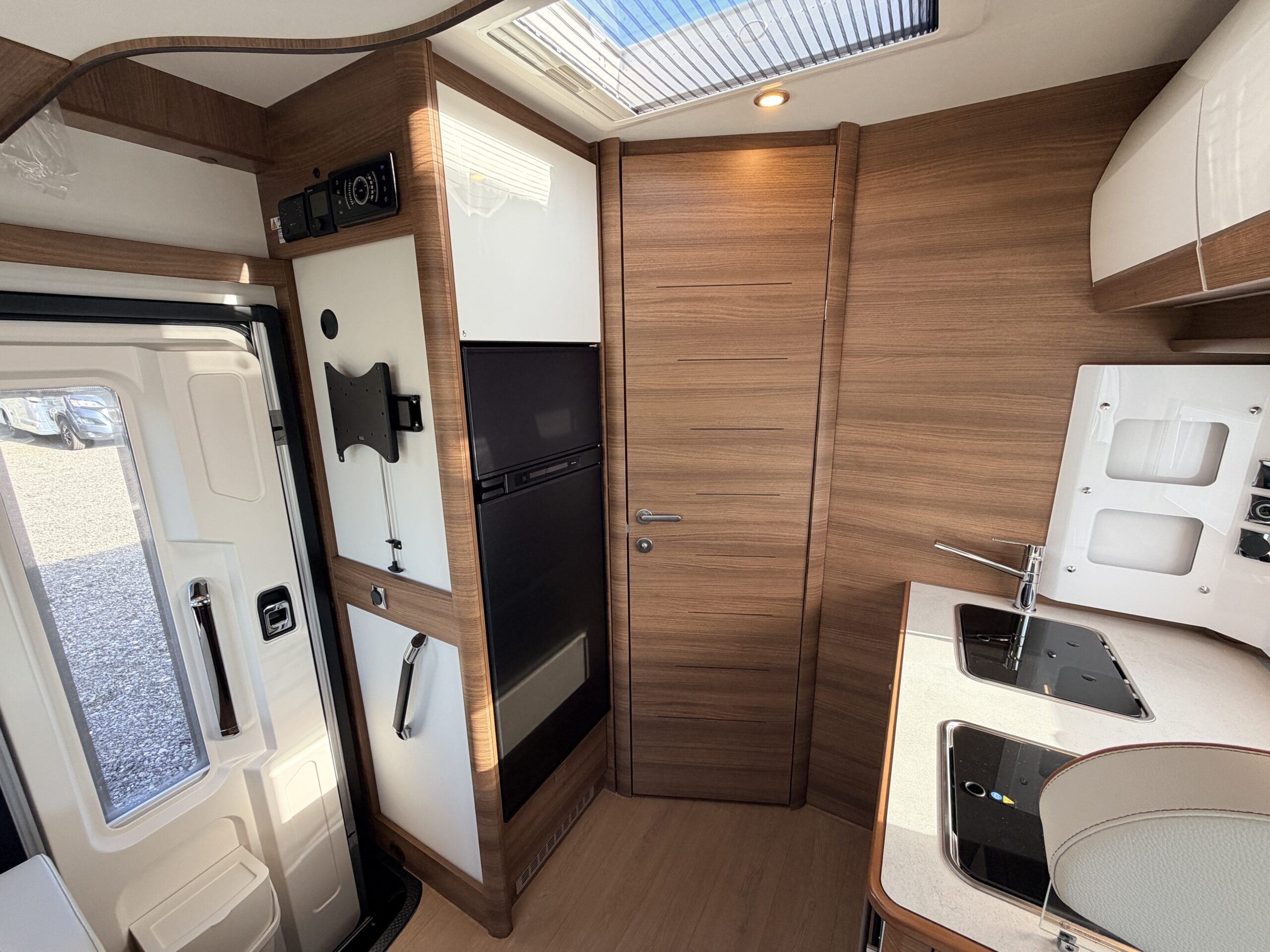 20260331 154711117 IOS Scaled